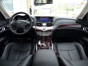 英菲尼迪(进口) 英菲尼迪Q70 2015款 Q70L 3.5L Hybrid 豪华版